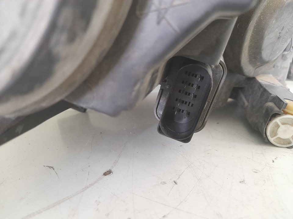 Faro izquierdo volkswagen passat variant (3c5) edition