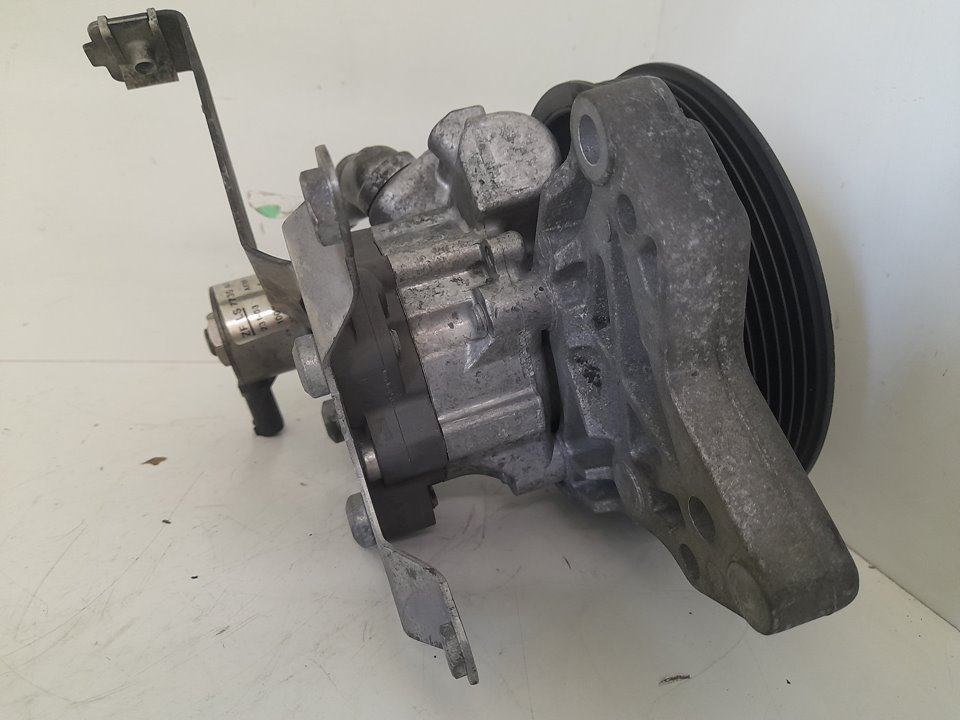 Bomba direccion bmw serie 5 berlina (e60) 530d