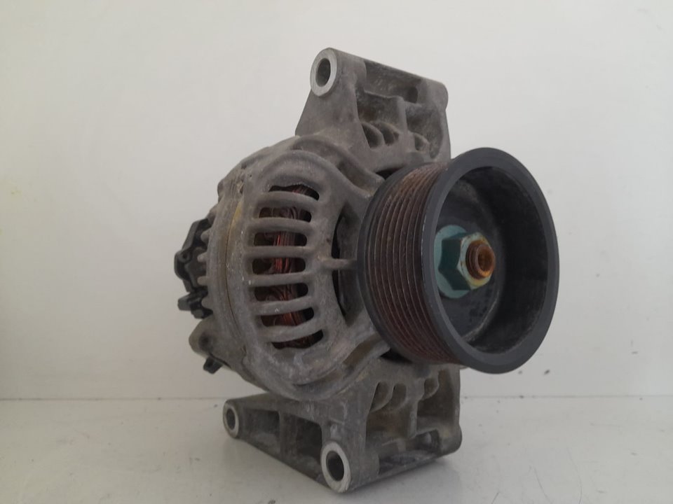 Alternador mercedes-benz  no identificado