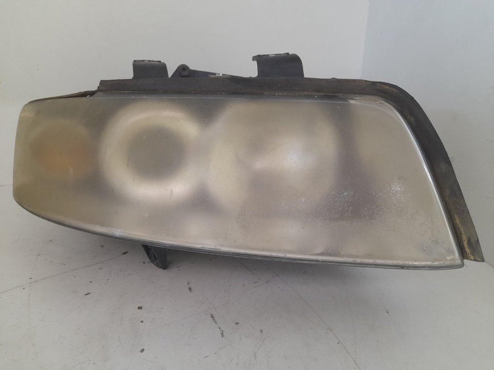 Faro derecho audi a4 avant (8e) 1.9 tdi (96kw)