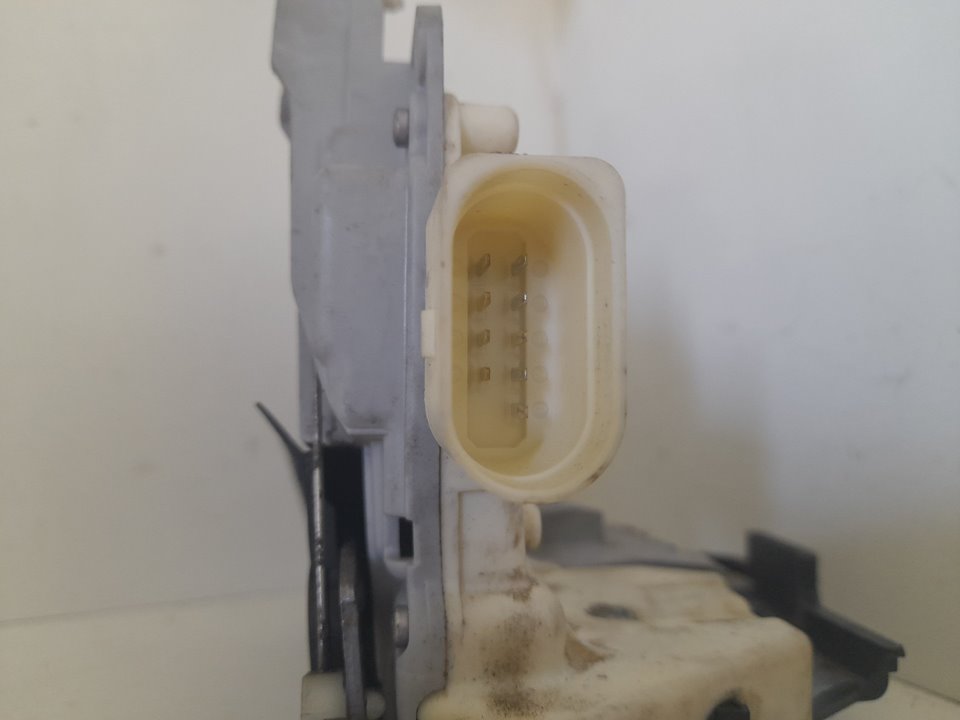 Cerradura puerta delantera izquierda volkswagen passat berlina (3c2) advance