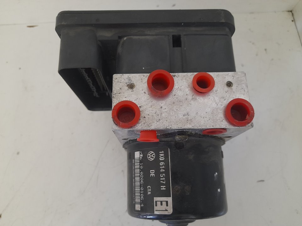 379k volkswagen touran (1t1) advance