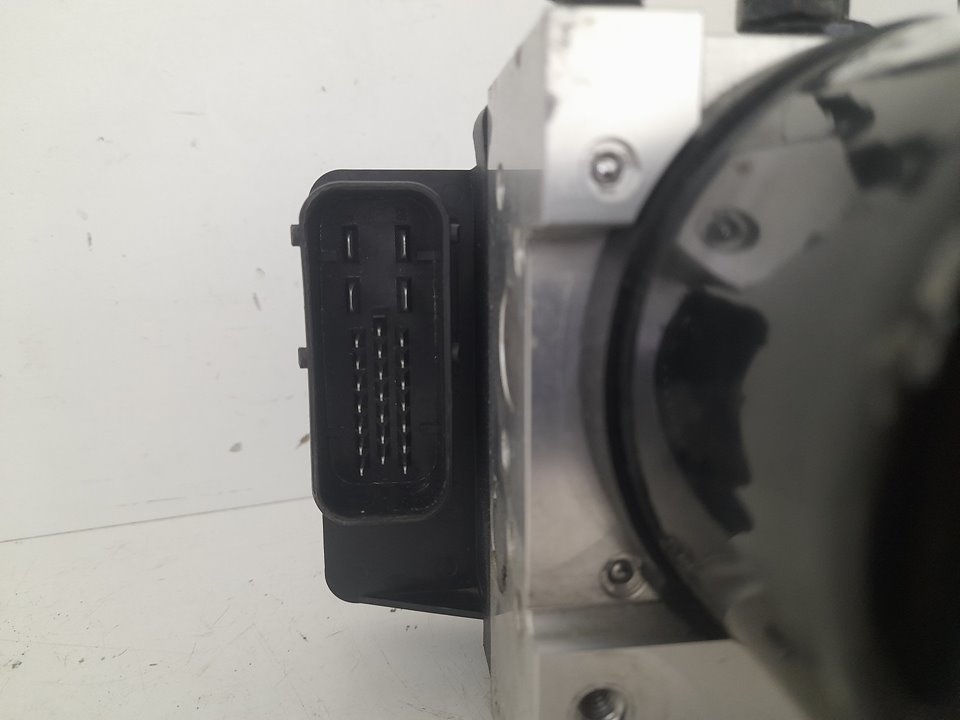 Abs hyundai tucson (jm) 2.0 crdi comfort (4wd)