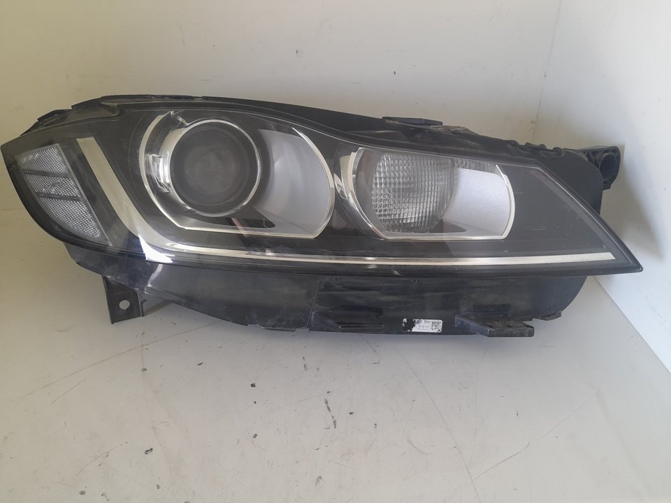 Faro derecho jaguar xf portfolio
