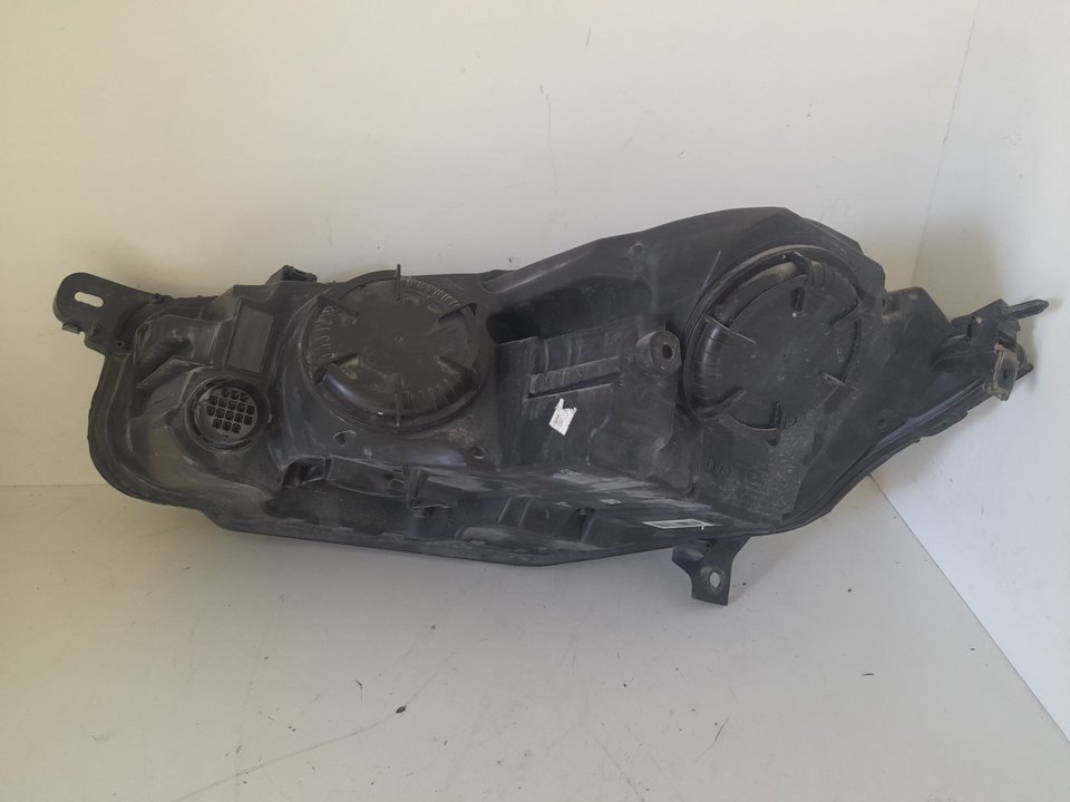 Faro derecho jaguar xf portfolio