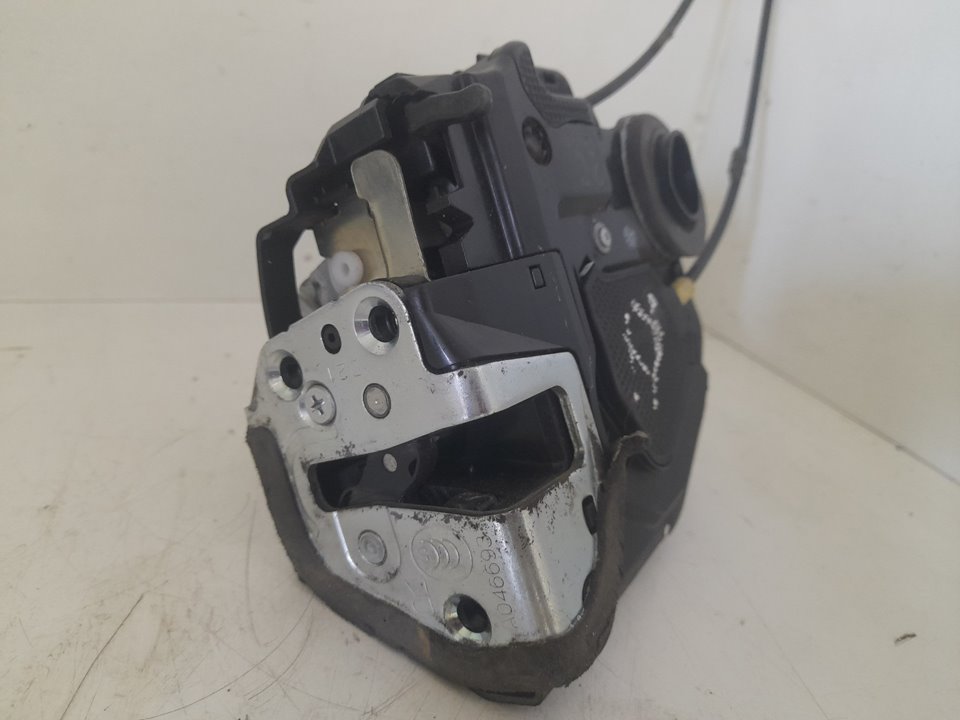 Cerradura puerta trasera derecha toyota rav4 (a3) executive