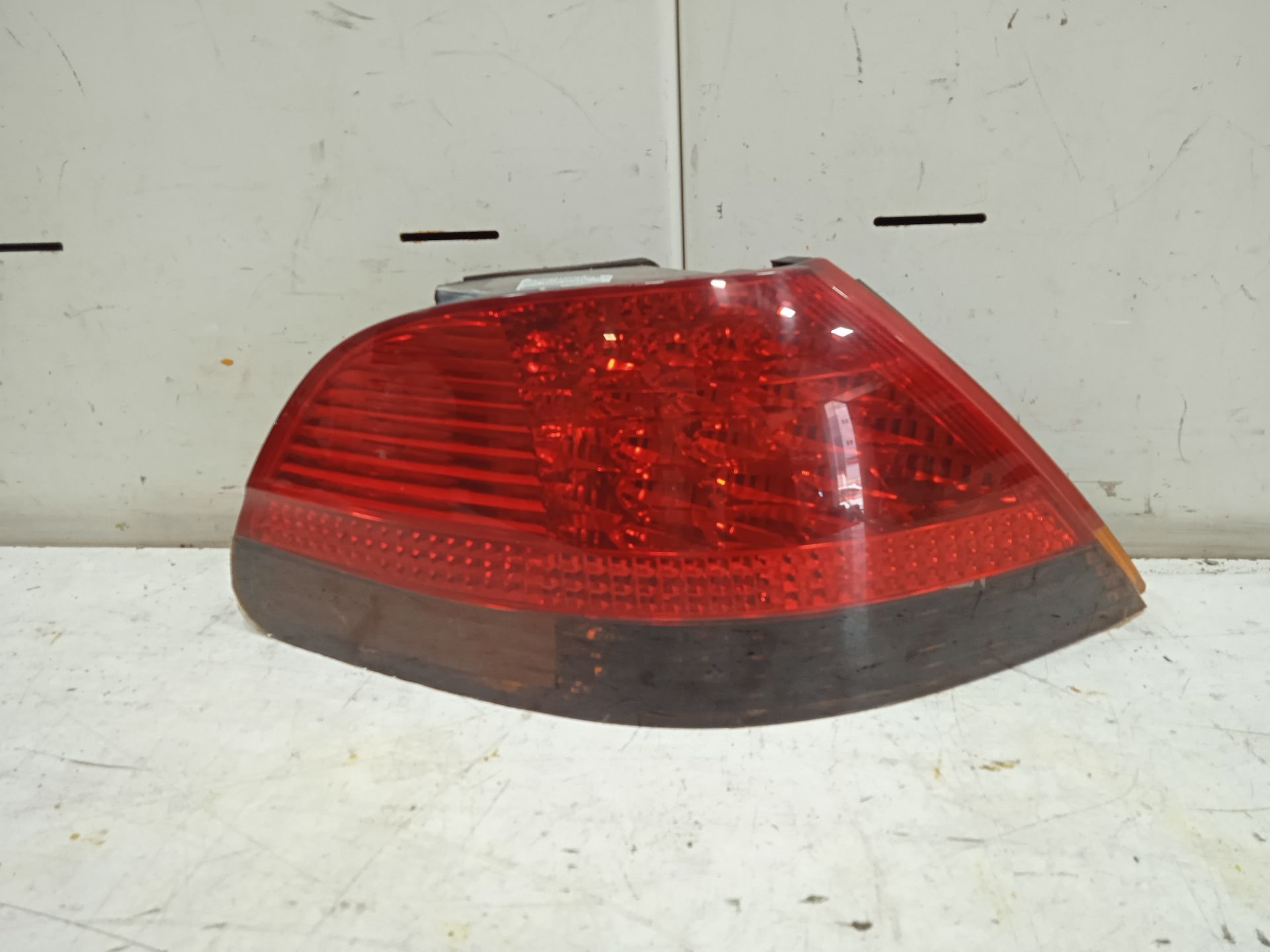 Piloto trasero izquierdo bmw serie 7 (e65e66) 