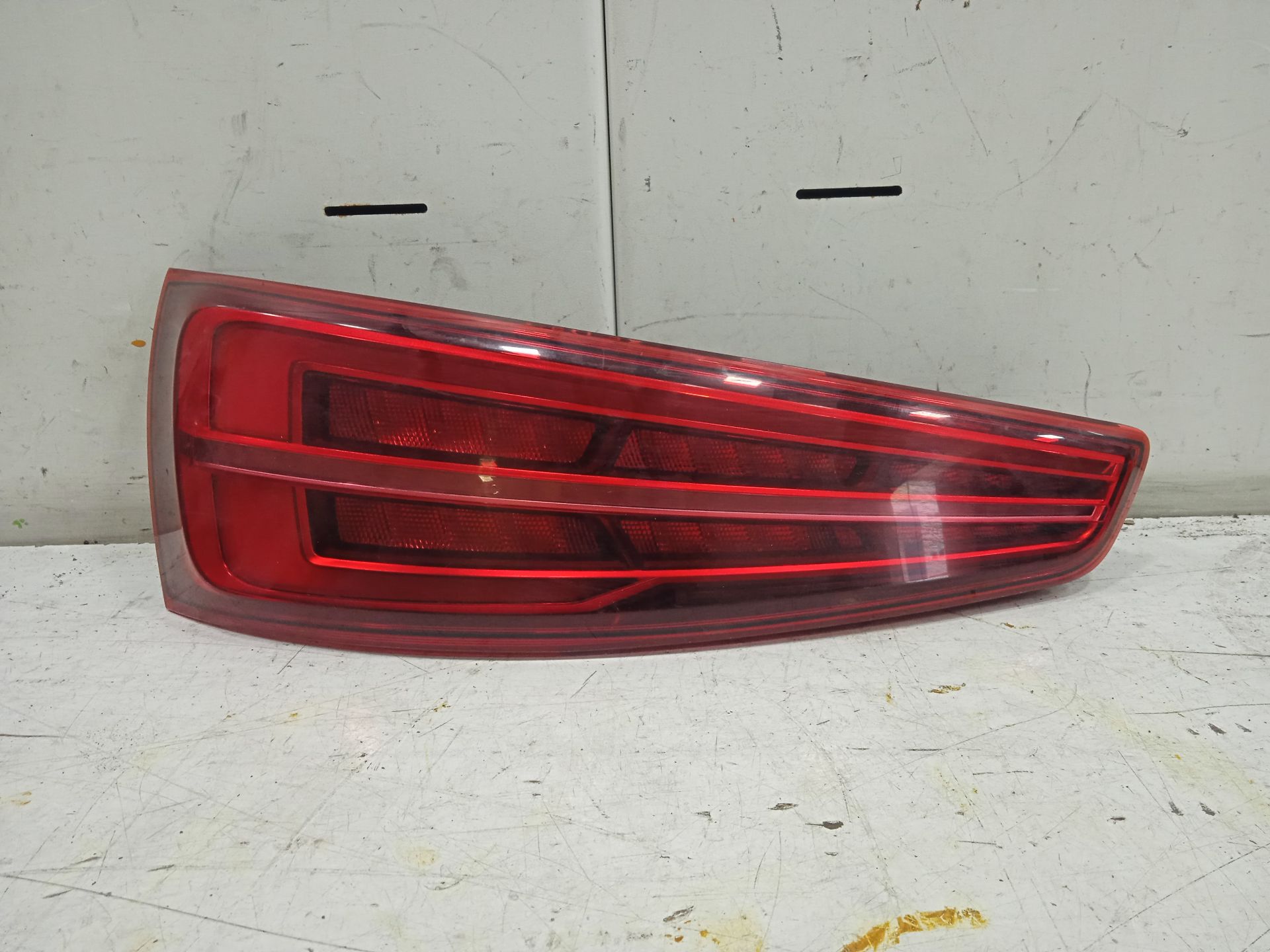Piloto trasero izquierdo audi q3 (8ug) attraction