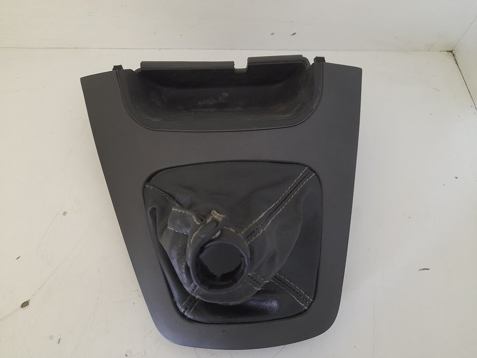 Guanecido consola central hyundai tucson (jm) 2.0 crdi comfort (4wd)