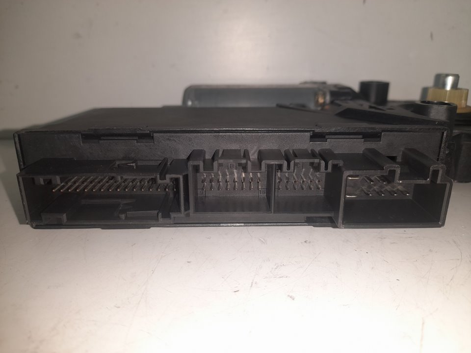 Motor elevalunas delantero izquierdo porsche cayenne (tipo 9pa) s