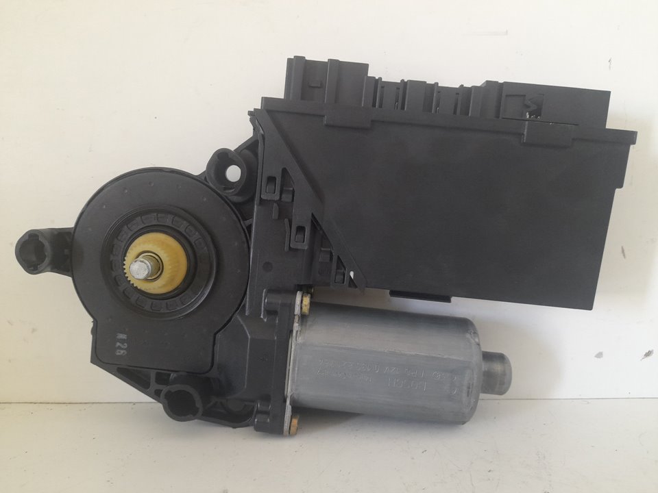 Motor elevalunas delantero izquierdo porsche cayenne (tipo 9pa) s