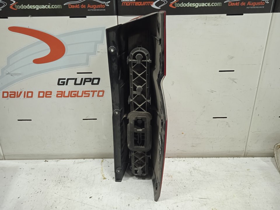 Piloto trasero izquierdo 210213216 cdi (906.611613)