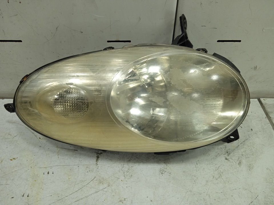Faro izquierdo nissan micra (k12e) acenta