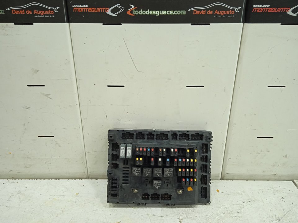 Caja reles / fusibles mercedes-benz actros 4 2-ejes bm 963 (2011) 18xx 4x2 szm l bigspace