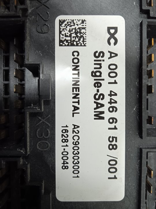 Caja reles / fusibles mercedes-benz actros 4 2-ejes bm 963 (2011) 18xx 4x2 szm l bigspace