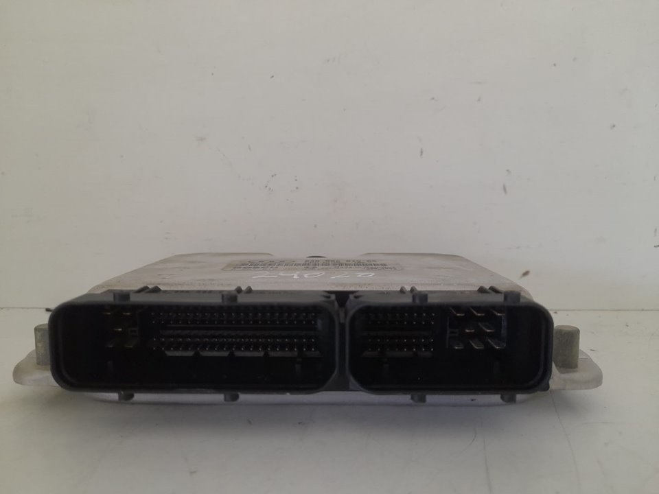 Centralita motor uce audi a4 avant (8e) 1.9 tdi (96kw)