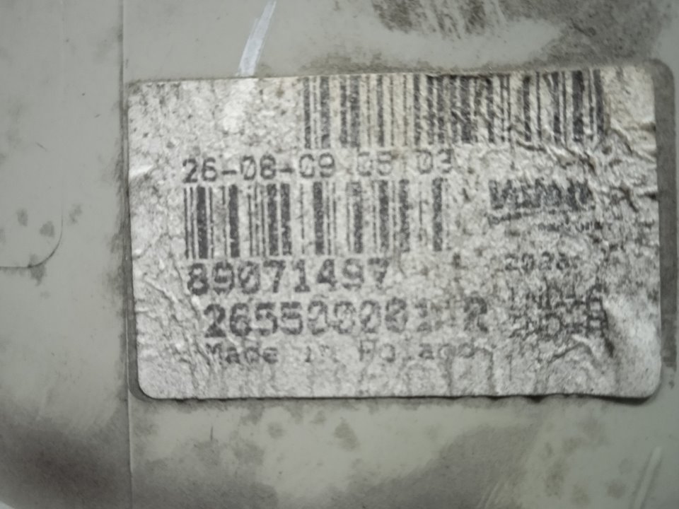 Piloto trasero derecho renault  no identificado