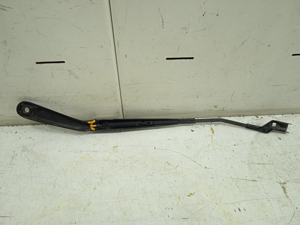 Brazo limpia delantero izquierdo jaguar xe prestige