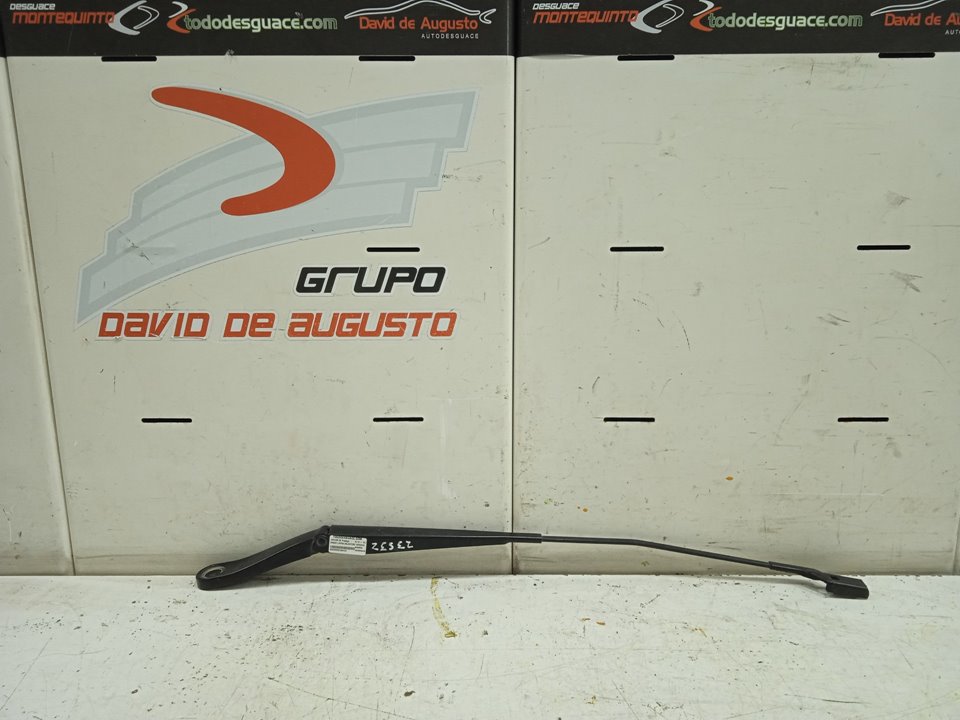 Brazo limpia delantero derecho jaguar xe prestige