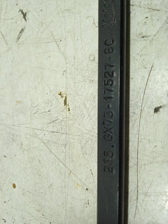 Brazo limpia delantero derecho jaguar xe prestige