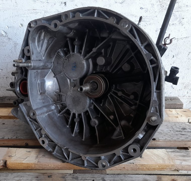 Caja cambios renault trafic ii combi 6  plazas (l2h1) acristalado 