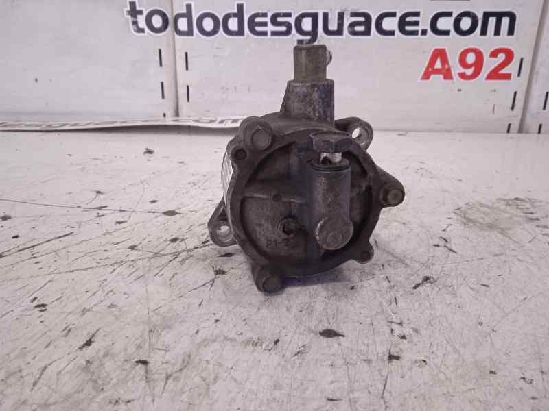 Depresor freno / bomba vacio mitsubishi canter plataforma 35 cabina doble (co