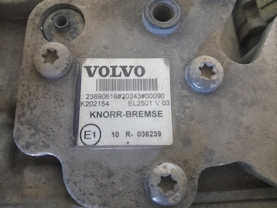 4 volvo  no identificado