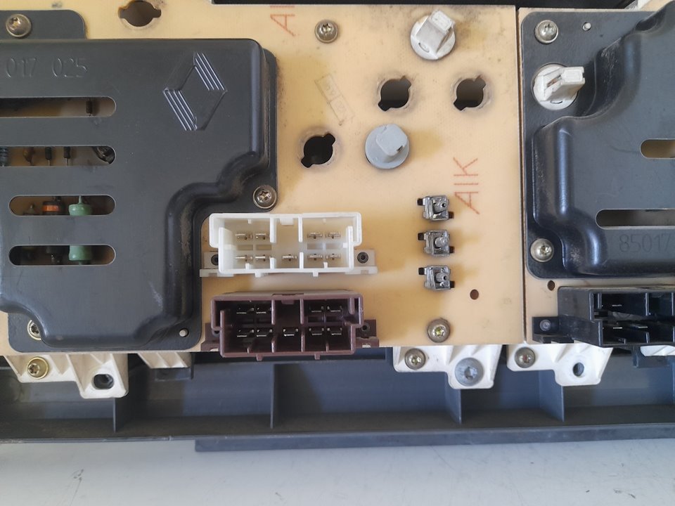 Cuadro instrumentos renault midliner m 180.13c (e2) fki   modelo 180.13   132 kw c