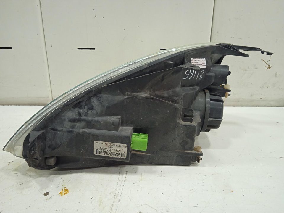 Faro derecho ford fiesta (cbk) 