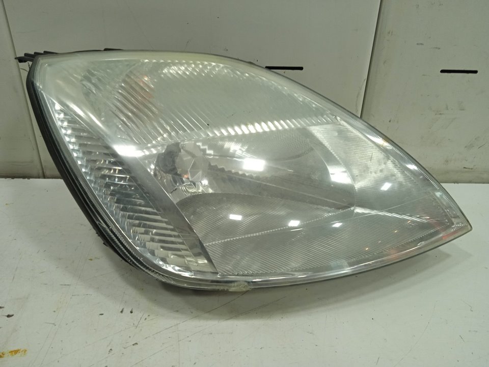 Faro derecho ford fiesta (cbk) 