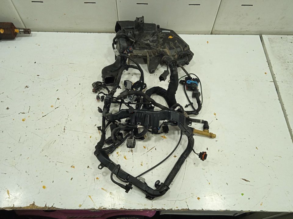 62                                                                     1155813s0 volvo v40 cross country basis