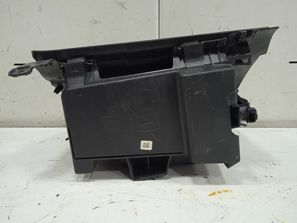 Guantera ford kuga (cbs) business edition 2wd