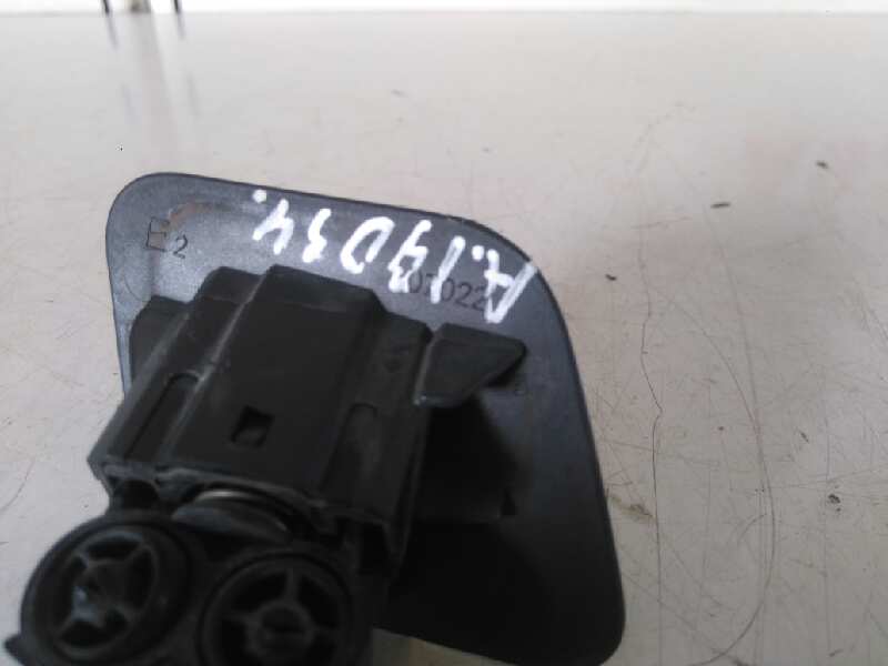  tapa limpia faros   peugeot 308 confort 1.6 16v hdi fap