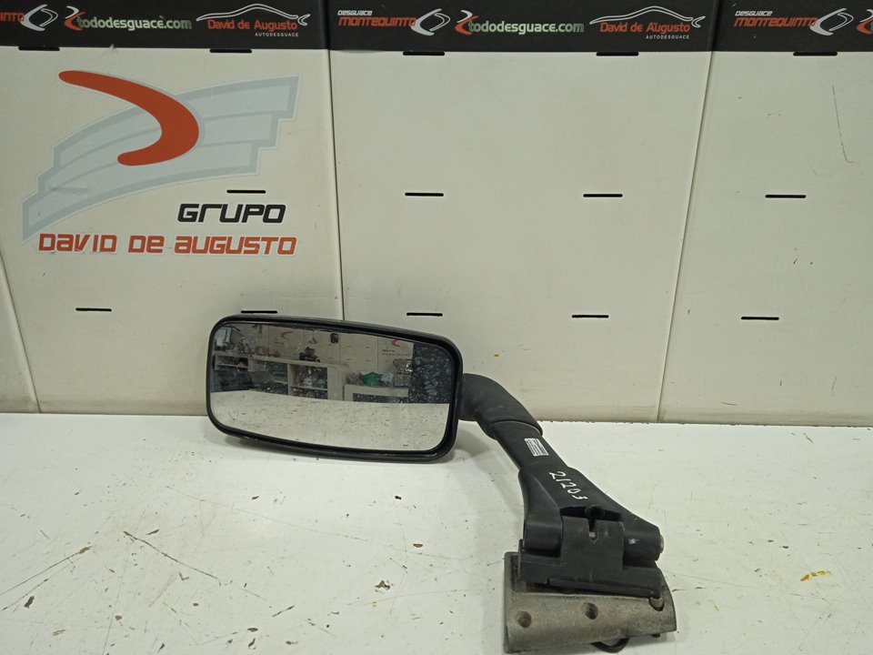 Retrovisor derecho volvo  no identificado