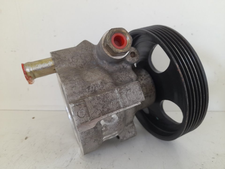 Bomba direccion renault trafic ii combi 6  plazas (l2h1) acristalado 