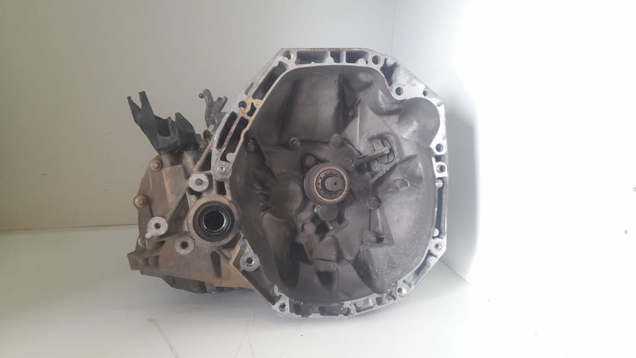 Caja cambios renault clio iii authentique