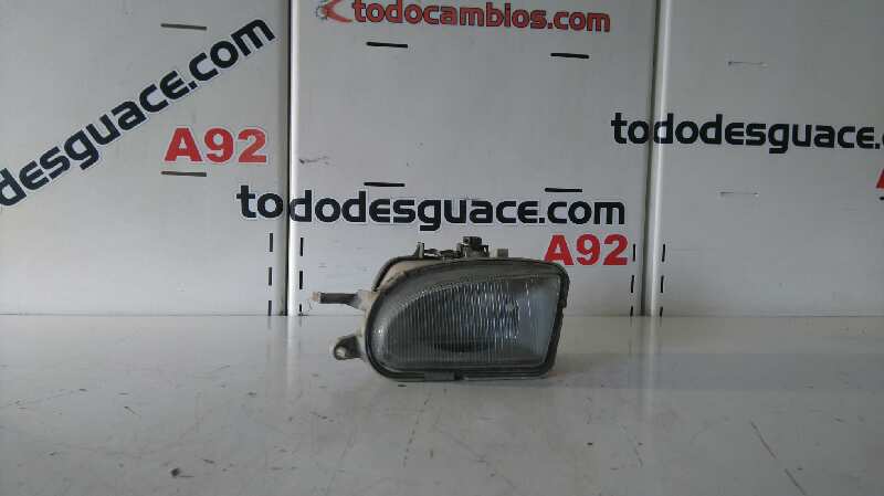 Faro antiniebla izquierdo mercedes-benz clase e (bm 210) berlina 220 cdi (210.006)
