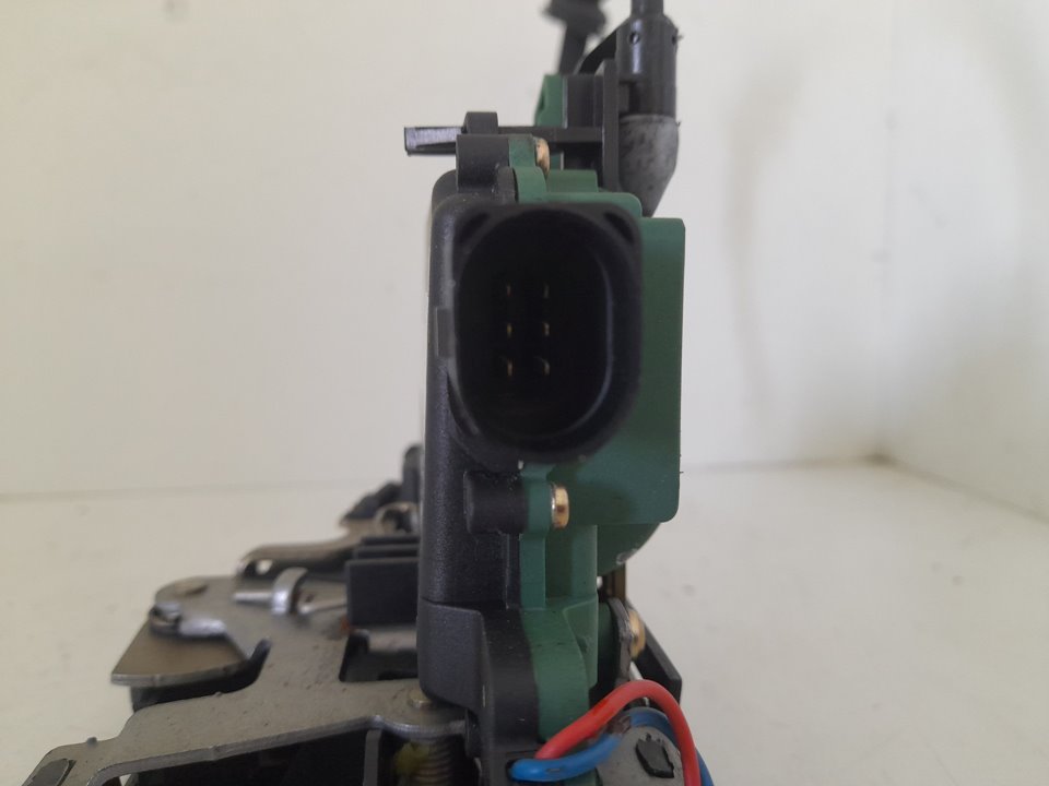 Cerradura puerta trasera derecha volkswagen golf iv berlina (1j1)(10.1997) advance