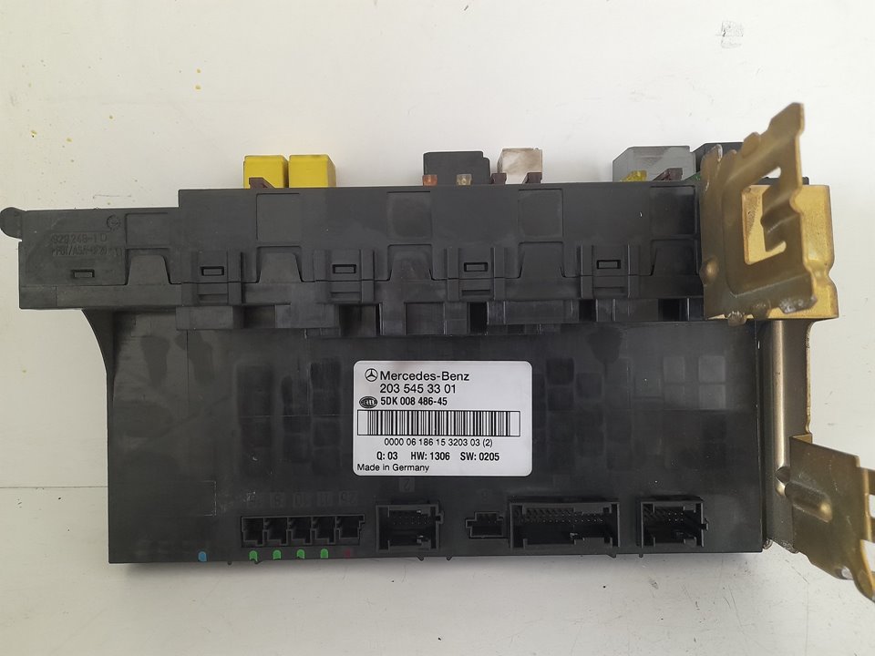 Caja reles / fusibles mercedes-benz clase c (bm 203) sportcoupe c 220 cdi (la) sport edition (