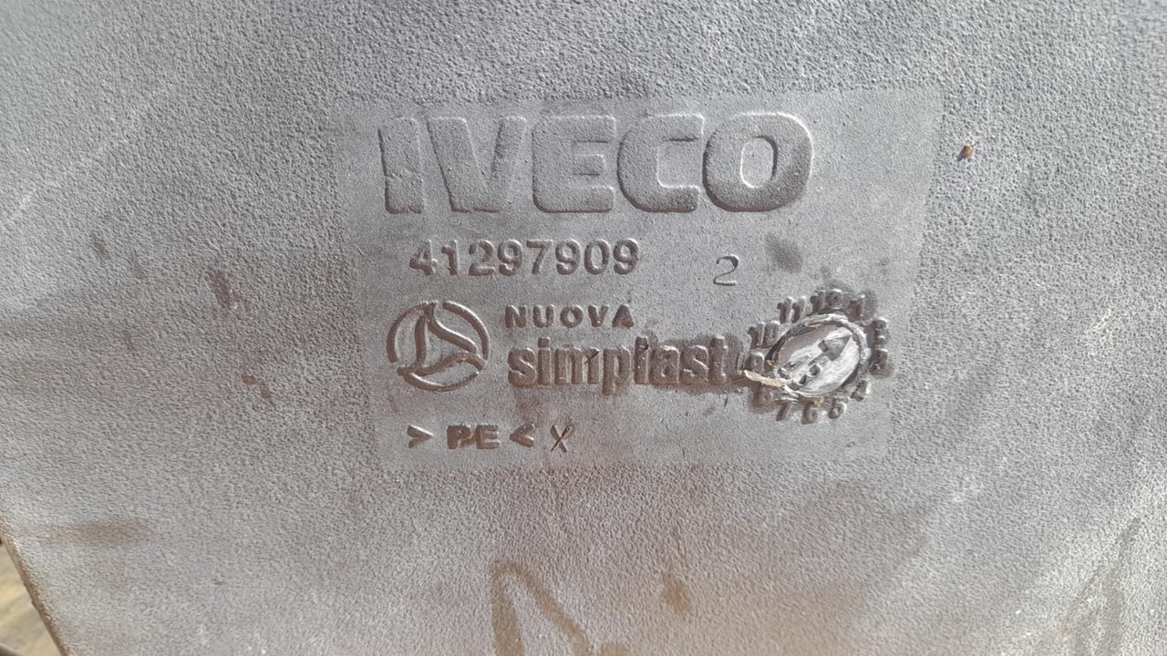 Deposito adblue iveco stralis (as hi-way)(07.2012) fsa tfp lt 4x2 gran espacio