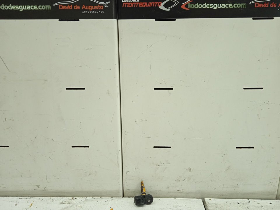 2 toyota yaris (p13) hybrid feel!