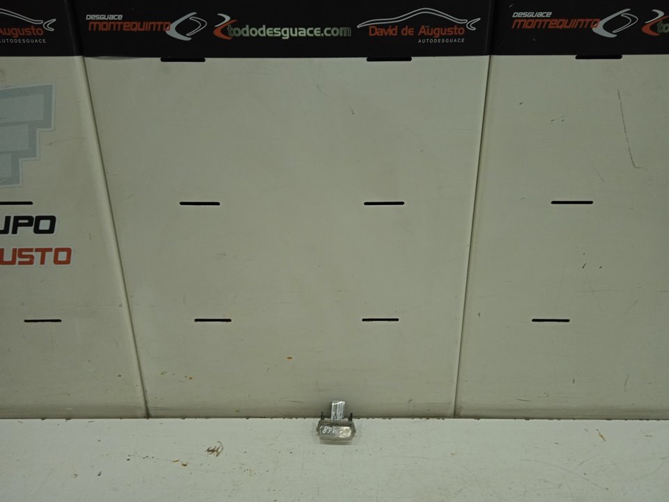 Piloto matricula toyota avensis (t27) advance