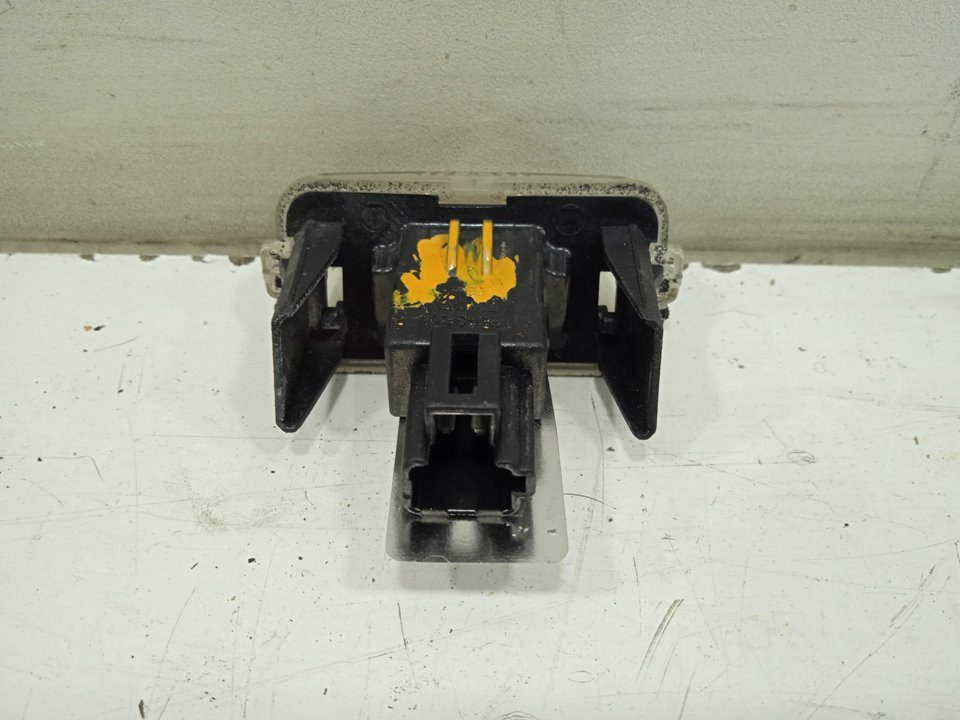 Piloto matricula toyota avensis (t27) advance