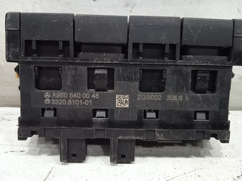 Mando multifuncion mercedes-benz actros 4 2-ejes bm 963 (2011) 18xx 4x2 szm l bigspace