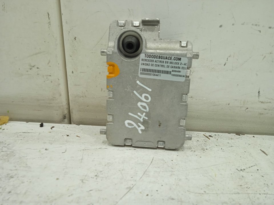 60705                                       00216706003f mercedes-benz actros 4 2-ejes bm 963 (2011) 18xx 4x2 szm l bigspace