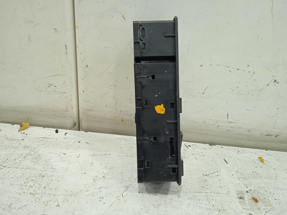 Mando elevalunas delantero izquierdo mercedes-benz actros 4 2-ejes bm 963 (2011) 18xx 4x2 szm l bigspace