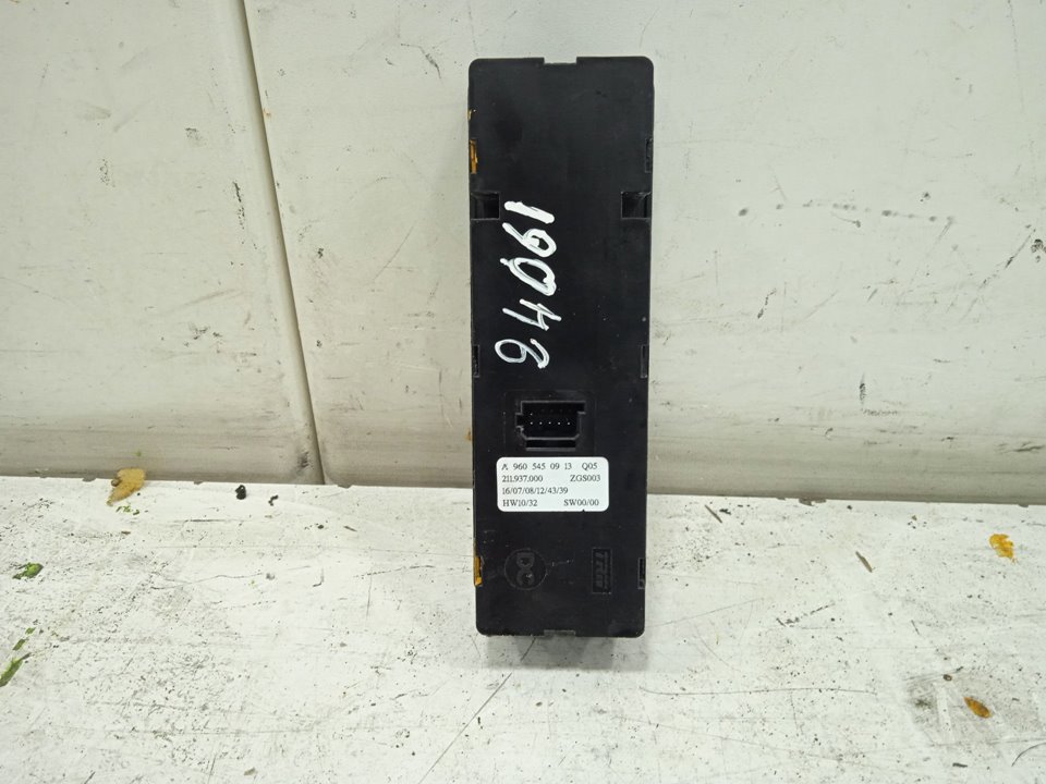 Mando elevalunas delantero izquierdo mercedes-benz actros 4 2-ejes bm 963 (2011) 18xx 4x2 szm l bigspace