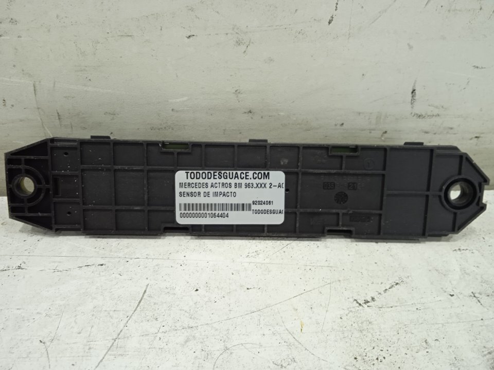 Sensor de impacto mercedes-benz actros 4 2-ejes bm 963 (2011) 18xx 4x2 szm l bigspace