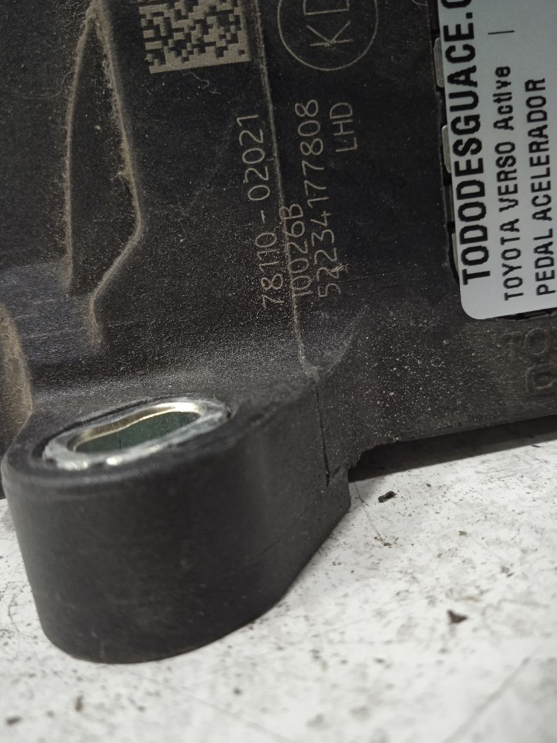 Pedal acelerador toyota verso (aur2zgr2) active