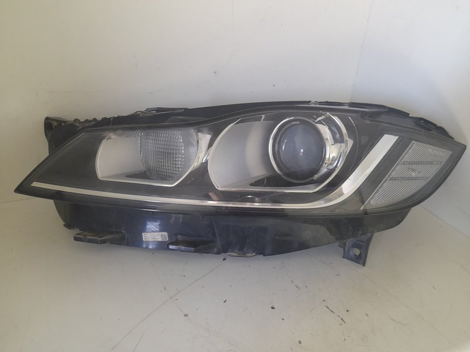 Faro izquierdo jaguar xf portfolio